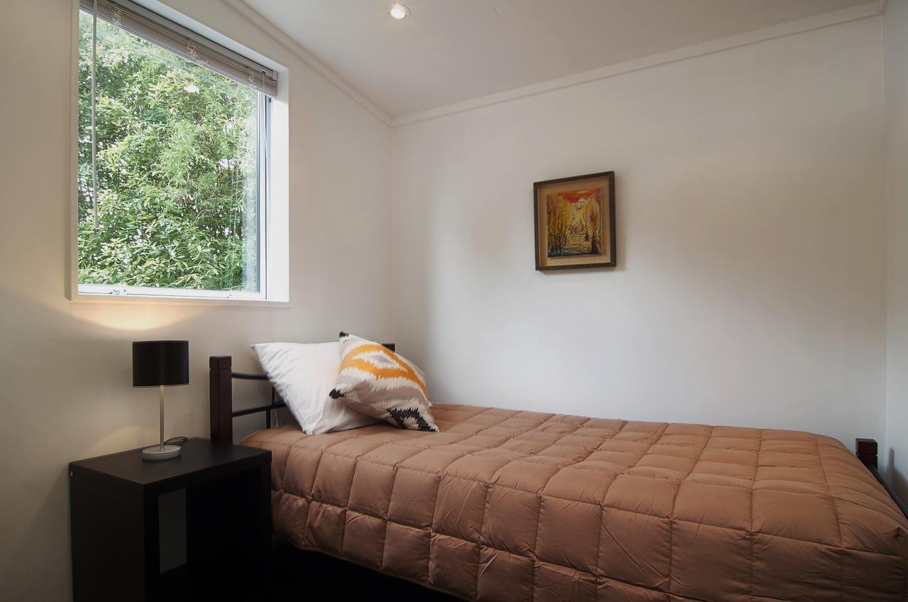 Nut Point Cottage West Melton Екстер'єр фото